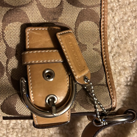 Coach purse - Picture 5 of 7